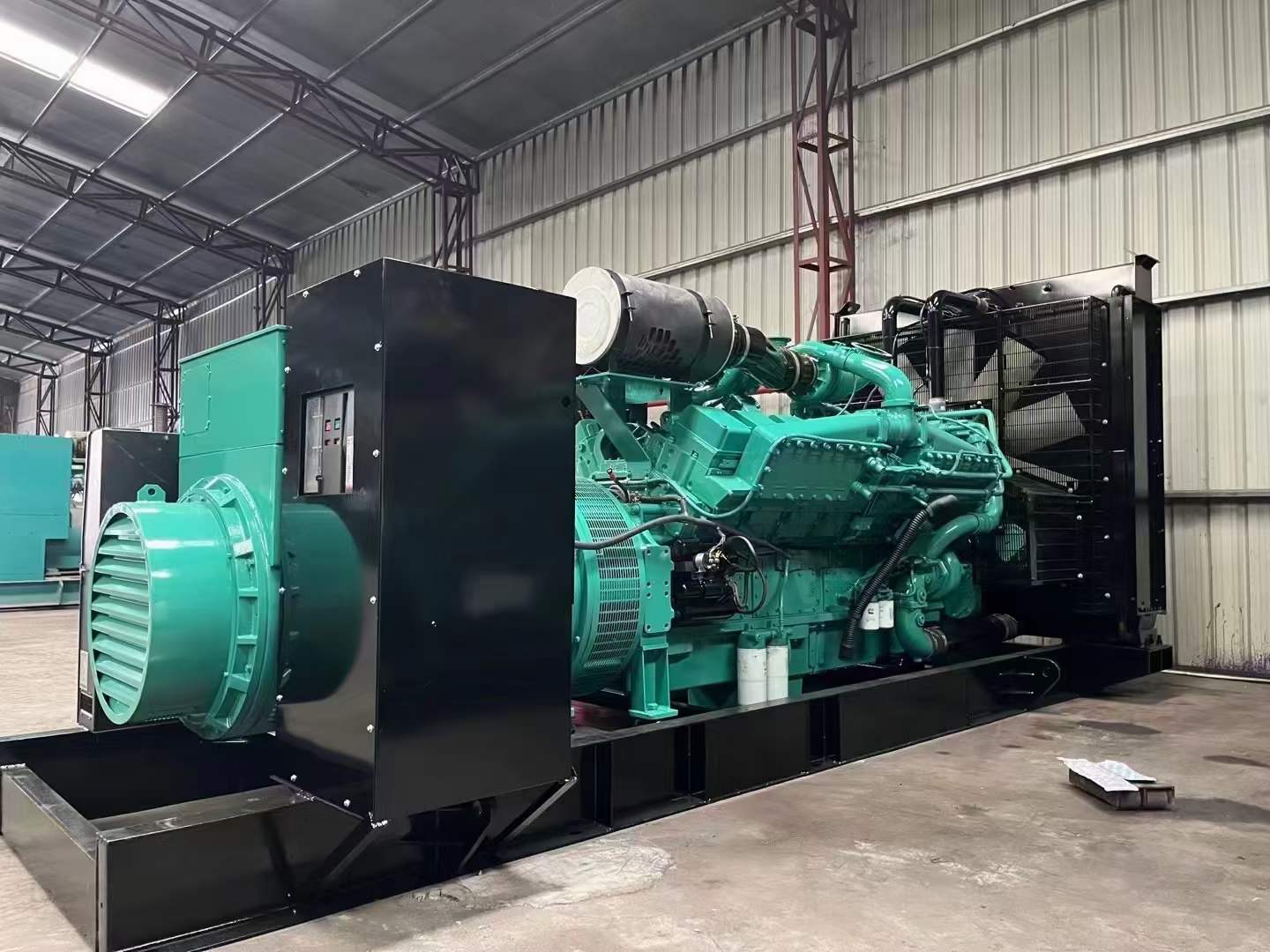 钟山如何评估无功补偿装置的性能和效果？