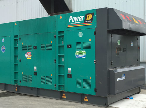 钟山升级发电机组的过程中需要注意哪些安全事项？