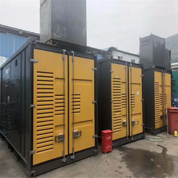 钟山温度变化对不同类型欠压保护装置的可靠性影响有何差异？