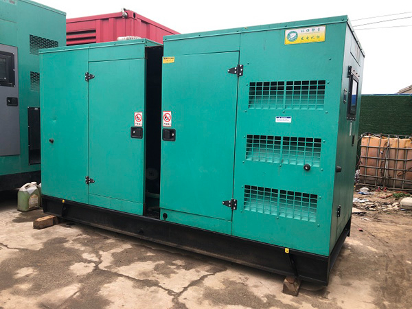 钟山怎样合理控制磷酸铁锂蓄电池的充放电倍率以延长其使用寿命？